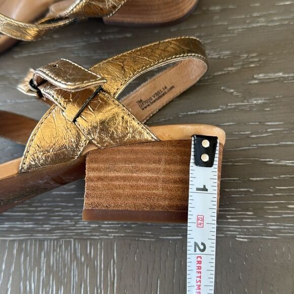 Born Metallic Gold Leather Strappy Sandals Mid Block Heel Casual Women’s Size 7M - Picture 7 of 12